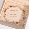 Dettaglio del bracciale in rame con zirconi colorati a forma di foglia e design floreale - Argento Colorato