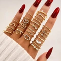 Set di 20 anelli da nocca dorati con motivi a cuore, serpente, perle e cristalli lucenti - Stile Oro (HS1546-28) / Confezione da 28