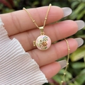 Collar chapado en oro 18K con colgante de relicario floral de esmalte rosa en mano - Estilo Floral Rosa (3) / Chapado en oro 18K