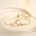 Detail of adjustable gold-plated bracelet with Zirconia inlaid letter C pendant and slider clasp - Letter C