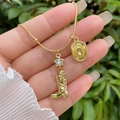 Detail der 18K vergoldeten Schlangenkette mit Cowboyhut- und Stiefelanhängern - Schlangenkette Stern Cowboyhut Stiefel Stil (2) / 18K-Gold