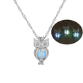 Leuchtende Eule-Halskette mit einer blau strahlenden Perle und versilberter Kette - Eulenform (NY033-NY035)