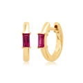 Goldene Huggie-Ohrringe mit eleganten roten Zirkonia im Rechteckschliff für Damen - Gold mit rotem Strass (JQH0394-GG-2)