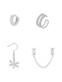 Luxuriöses 4-teiliges silbernes Strass-Ohrring-Set mit Schneeflocken und Kettendetails - Vierteilige Ohrring Kollektion / Silber
