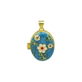 Vista macro del relicario ovalado bañado en oro 18K con esmalte azul y flores - Fondo Azul Patrón Nube Flor Blanca Relicario Ovalado Solo (Sin Cadena) (DN251242-H)