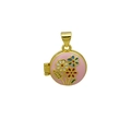 Primer plano de un relicario ovalado chapado en oro de 18K con detalles de esmalte floral - Esmalte Rosa Flores Multicolores Relicario Redondo Solo (Sin Cadena) (DN251242-Q)