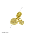 Détail du pendentif cœur en or 18 carats avec pavé de zircone et dimension de 21mm - Style Double Cœur Cadenas (DB240911-G)