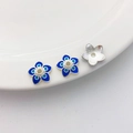 Blaue Emaille-Blumenzwischenperlen mit versilberter Basis für DIY-Schmuckherstellung - Stil 24 Blumenkappe 12mm Loch 2mm