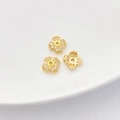 Espaciadores de flores bañados en oro 18K con circonitas para bisutería artesanal - Estilo 7 Capuchón Flor 7.5mm Agujero 1.2mm