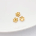 Separador de flores chapado en oro de 18K con micro-pavé de circonita para joyería DIY - Estilo 8 Capuchón Flor 8mm Agujero 1.2mm