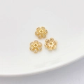 Separadores florales chapados en oro 18K con micro-pave de circonitas para joyería artesanal - Estilo 16 Capuchón Flor 9mm Agujero 1.5mm