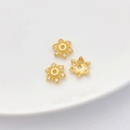 Espaciador de flor dorada con circonitas blancas para creación de joyas de bricolaje - Estilo 17 Capuchón Flor 10mm Agujero 1.8mm