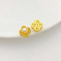 Cuenta espaciadora de trébol dorado con diseño de filigrana y perla sintética para joyería DIY - Estilo de Trébol de Cuatro Hojas Calado con Perla Artificial / 10*7mm (1 Pieza) / Dorado/Blanco Perla