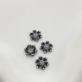 Blumen Perlenkappen in Gun Black mit Zirkon-Besatz für DIY-Schmuckherstellung - Gewehrschwarz Stil 3 (8mm)