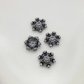Anthrazitfarbene Blumen-Perlenkappen mit Zirkonia für DIY-Schmuckherstellung 4er-Set - Gewehrschwarz Stil 4 (10mm)