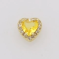 Dettaglio del ciondolo a cuore in oro 18k con cristallo giallo e alone di zirconi - Novembre (Solo pendente (senza catena))