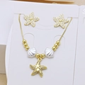 Set di gioielli a tema marino con collana pendente a stella marina e orecchini dorati - Stella Marina (DN250619-A)