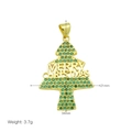 Detail van 18K gouden kerstboom hanger met groene zirkoonstenen en de afmetingen - Groen Zirkonia Merry Christmas Boom Hanger Zonder Ketting (DN250817-C)