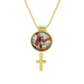 Vue détaillée du pendentif Saint Michel avec croix dorée et collier à chaîne vénitienne - Saint Michel Croix (DN251121-D)