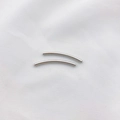 Glänzende silberne gebogene Röhrenperlen poliert für handgemachte DIY Armband Schmuck - 2x30mm / Weißgold