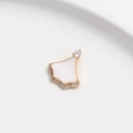 14K vergulde waaiervormige hanger met wit inlegwerk en sprankelende zirkoon - Kleine Rok Hanger