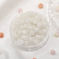 8mm witte doorschijnende glaskralen voor DIY-sieraden in een transparante opbergdoos - Wit