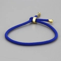 Handgefertigtes königsblaues gewebtes Seilarmband mit verstellbarem Goldverschluss - Saphirblau