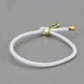 Minimalistisches weißes geflochtenes Seilarmband mit polierten Gold-Zylinderelementen - Weiß