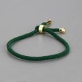 Verstellbares dunkelgrünes geflochtenes Armband mit polierten Gold-Metallelementen - Dunkelgrün
