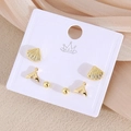 Ensemble de trois paires de boucles d'oreilles dorées, designs coquillage et poisson - Coquillage & Queue de Poisson (EO11-7)