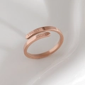 Bague ajustable en or rose avec gravure TRUST GOD polie et design religieux moderne - Or rose
