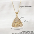 Collana con ciondolo triangolare a stella marina dorata in zircone e rame placcato oro - Stella Marina Placcata Oro (NAA07-10)