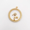 Ciondolo tondo da ragazzo placcato oro 18k con tema calcio e pietre di zircone lucide - Ragazzo Zircone Bianco (NB06-2)