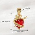 Gotische vergulde koperen hart hanger met rode zirkoon en roos detail, 1,8cm hoogte - Zwaard Door Rozenhart (NAC12-10) / 1.8x1.5cm (Zonder Ketting) / Rood
