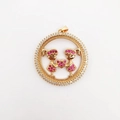 Ciondolo tondo placcato oro 18k con bambine che reggono un cuore e zirconi rosa - Due Ragazze Zircone Colorato (NB06-5)