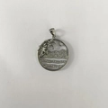 Silberner runder Anhänger mit Palmenmotiv und glitzernden Kristallen für Ketten - Runder Kokosnussbaum (NAA08-5) / Silber