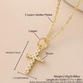 Collier croix classique en cuivre plaqué or 18k avec zircons et chaîne réglable - Croix (NAK09-6) / Collier (Avec Chaîne)