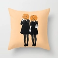 Housse de coussin Halloween orange clair avec illustration de filles de dessin animé - Filles au Masque de Citrouille (DRD84-10) / 45x45 cm