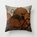 Housse de coussin d'Halloween avec un chat noir posé sur une grande citrouille - Chat Noir et Grosse Citrouille (DRD84-12) / 45x45 cm