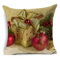 Linnen kerstkussensloop met gouden geschenkdoos en rode kerstbal feestelijke print - 45x45 cm / Kerstprint Stijl 4 (YMD116-4)