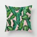 Tropischer Monstera-Kissenbezug mit grünen Blättern auf zartrosa Hintergrund - 45x45 cm / Tropisches Blattmuster 32 (DRD95-32)