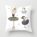 Gros plan de l'illustration fille de ballet et cygne noir sur housse de coussin - Cygne Noir & Étoiles (DRD184-7) / 45x45cm