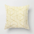 Detail eines weißen Pfirsichhaut-Kissenbezugs mit goldenen geometrischen 3D Würfelmustern - Gold Weiß Geometrische Würfel (DRD205-2)