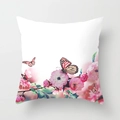 Dettaglio del copricuscino bianco con stampa realistica di fiori rosa e farfalle monarca - 45x45cm / Fiore Rosa Monarca (DRD346-13)