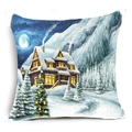 Funda de cojín navideño con cabaña nevada y árbol festivo en una noche de luna - 45x45 cm / Estilo Cabaña de Nieve y Árbol de Navidad (DRD358-1)