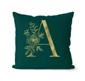 Dettaglio federa verde smeraldo con lettera A dorata e decorazione floreale di lusso - 45x45cm / Lettera A