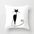 Federa bianca quadrata per cuscino con illustrazione minimalista di gatto nero stilizzato - Gatto Nero Collo Snello Coda Arricciata (DRD70-13) / 45x45 cm