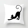 Federa decorativa bianca con motivo a silhouette di gatto nero che si stira - Silhouette Gatto Nero Che Si Allunga (DRD70-18) / 45x45 cm
