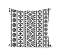 Housse de coussin carrée avec motif tribal géométrique noir et blanc sur fond neutre - Totem Tribal Noir Blanc (DRD138-11)