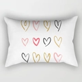 Dettaglio della fodera per cuscino rettangolare con motivi a cuore artistici su tessuto bianco - Solo Fodera / Stile cuori colorati dipinti a mano (DRD301-1)